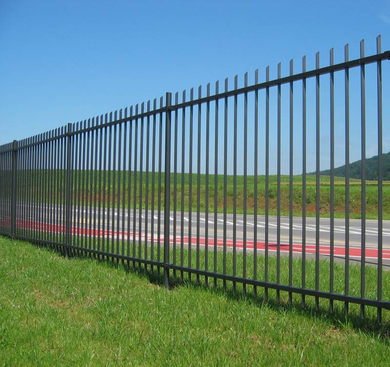 Opter pour des panneaux barreaudés sécurisés et modernes à Aix-en-Provence