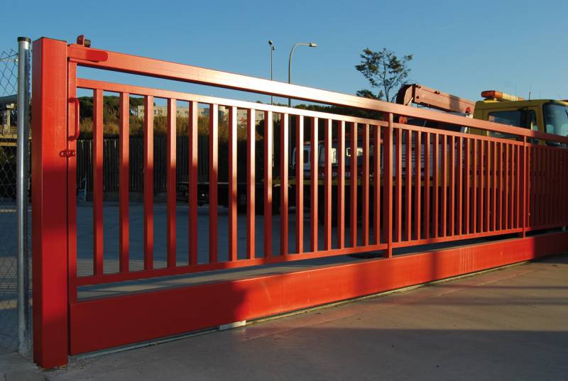 Installer des portails motorisés pour sécuriser vos accès à Aix-en-Provence