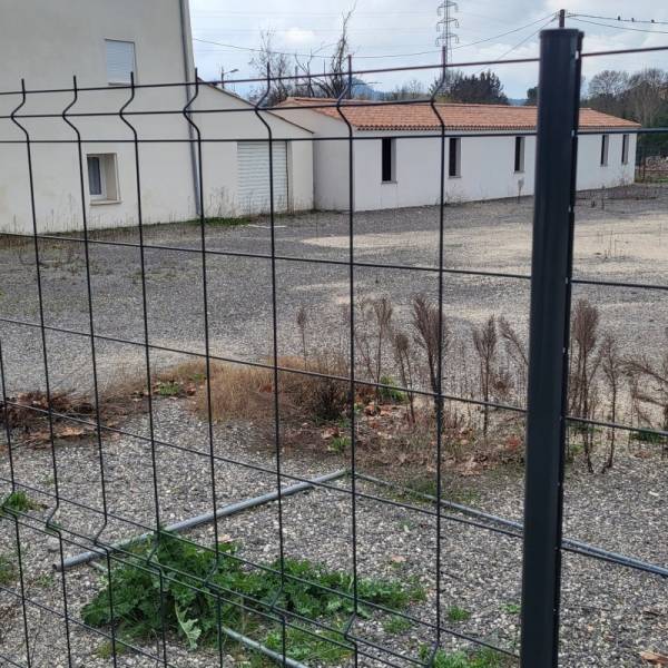 Clôtures en panneaux rigides pour zone inondable dans les Bouches du Rhône