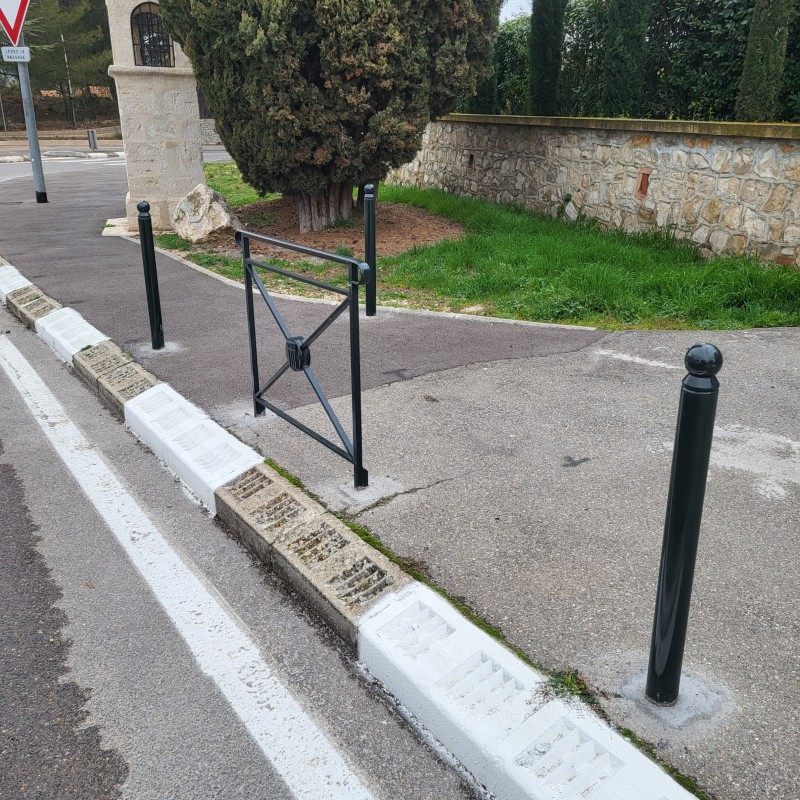 pose de mobiliers urbain pour la ville d Aix en Provence 