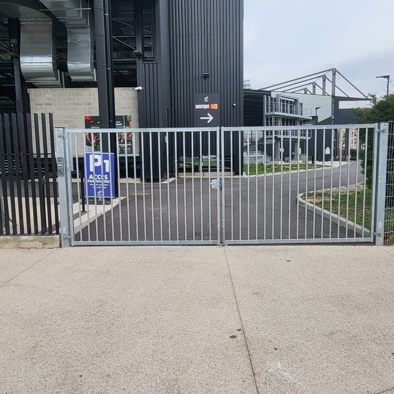 pose portail pivotant et de clotures pour la ville d Aix-en-Provence 