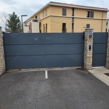 Notre zone d'activité pour ce service Installation de portails coulissants industriels pour sites logistiques ou commerciaux par des spécialistes compétents